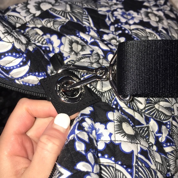 New Vera Bradley Weekender Bag Limited Edition π - Picture 8 of 8